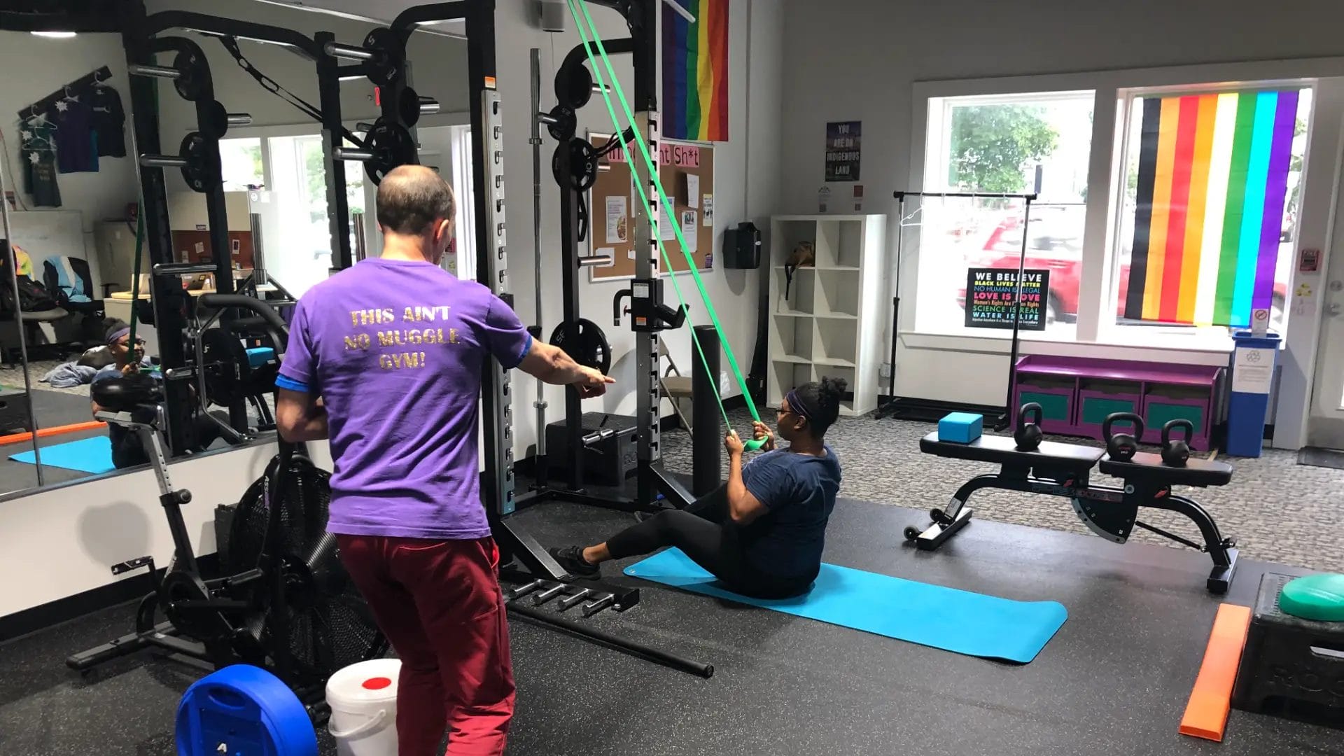 One-on-one personal training session at Reimagym